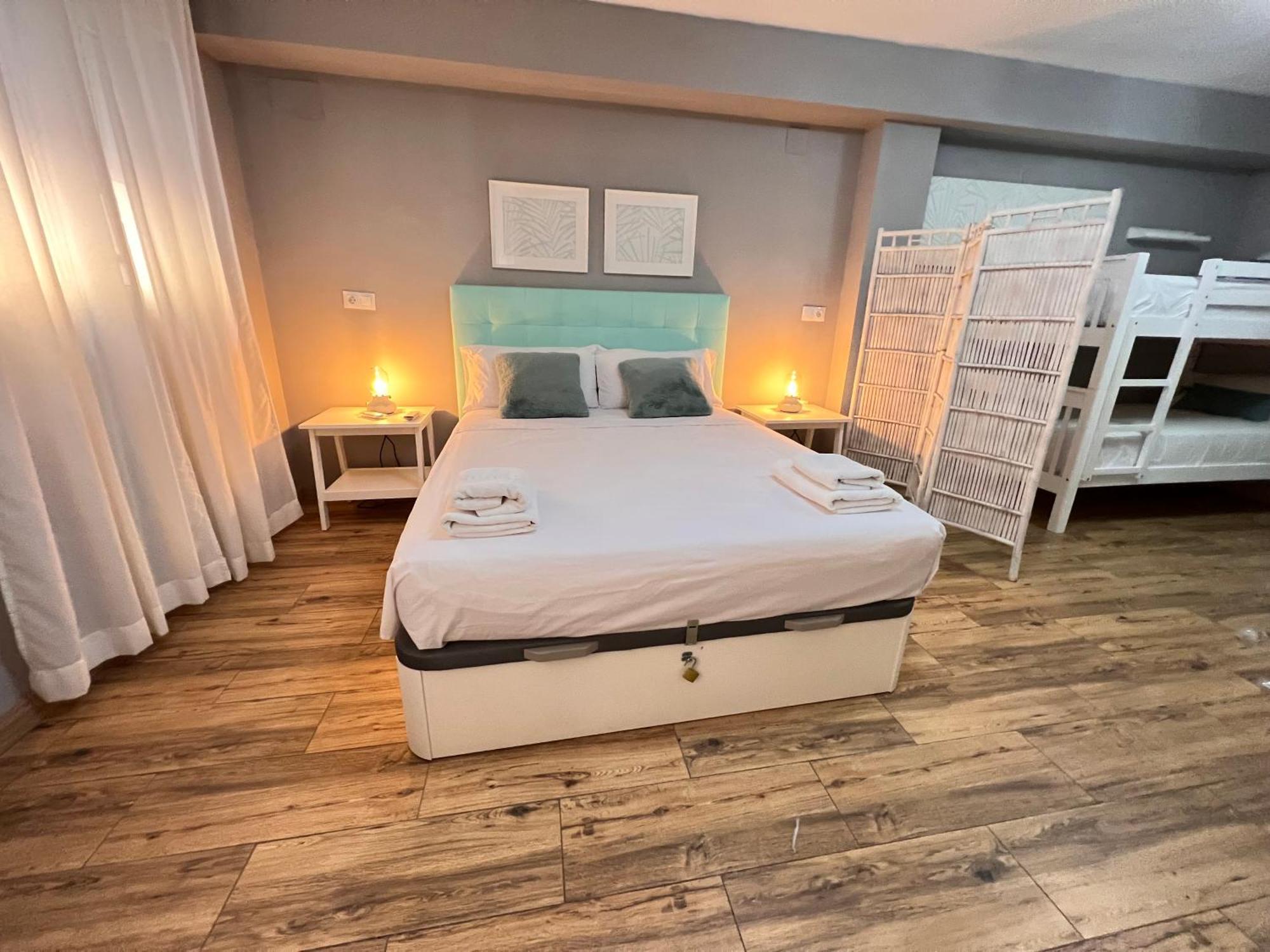 Nuestra Casita De Marmoles Parking Incluido 2 Bicis Gratis Apartment Малага Екстериор снимка